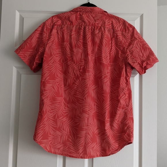 Red Tone Hawaiian Print Shirt - Picture 2 of 4